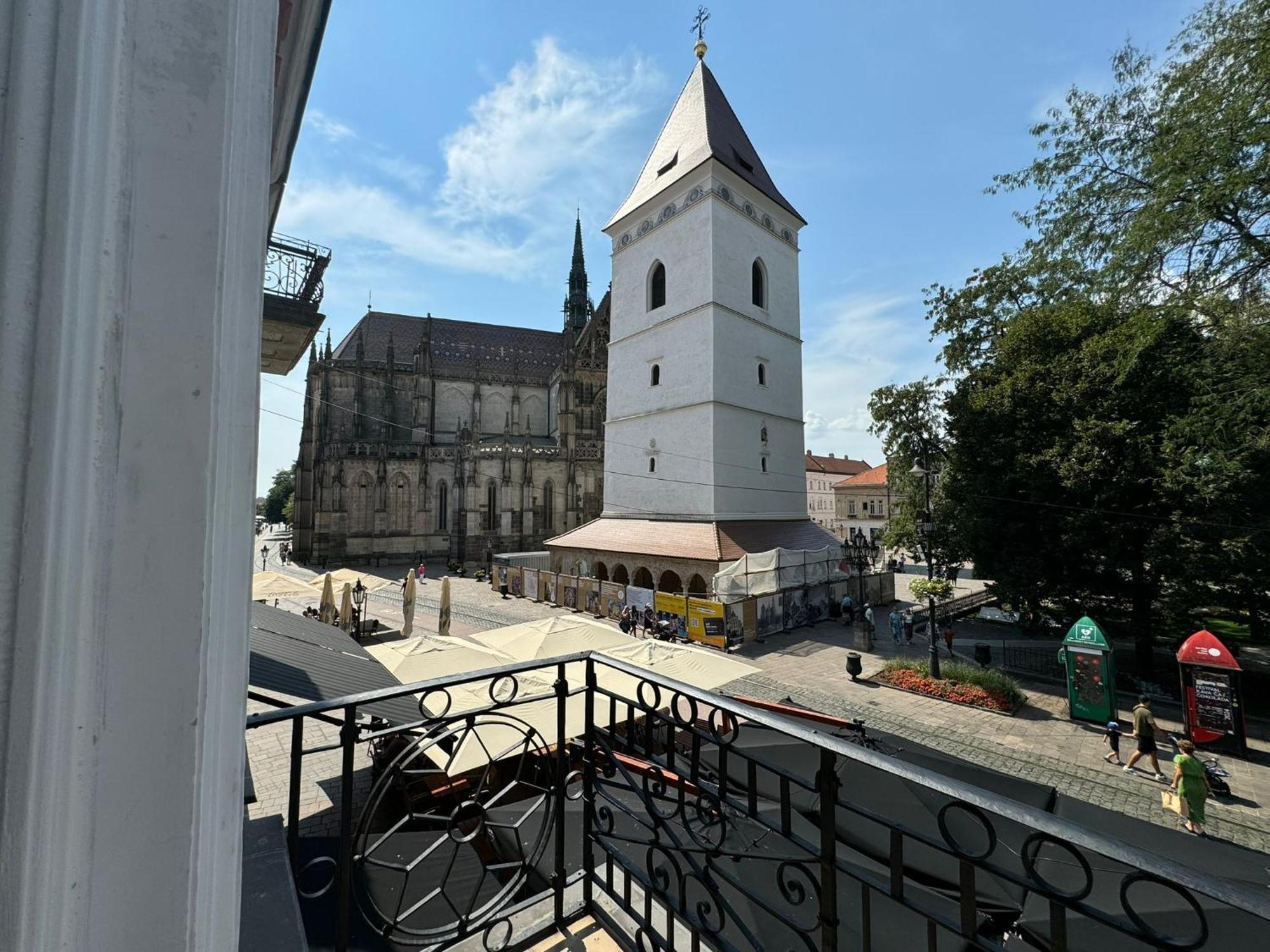 Ferienwohnung Luxapart I Beautiful Views Košice Exterior foto